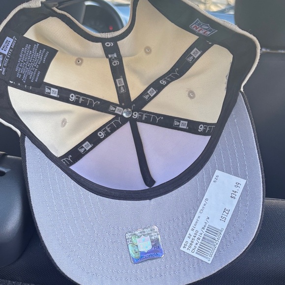 New Era Cream and Black NFL Snapback Hat - Picture 5 of 6